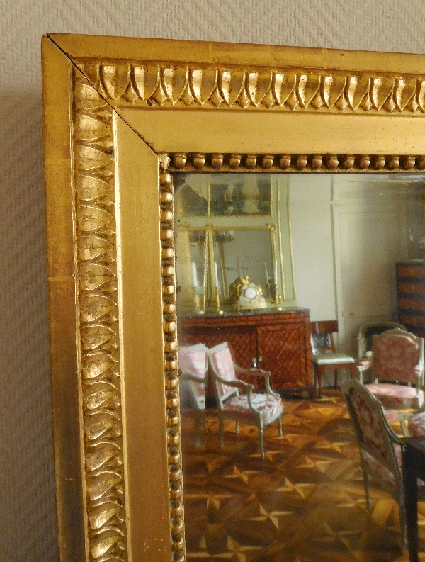 Miroir d'époque Louis XVI, cadre en bois doré, glace au mercure - 82cm x 104cm