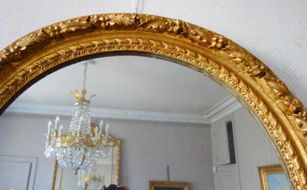 Grand miroir d'époque Louis XIII en bois sculpté et doré, glace au mercure - 109cm x 97cm