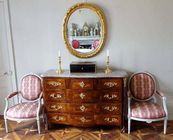 17th century oval mirror, sculpted and gilt wood frame, Louis XIII period - 95cm x 80cm