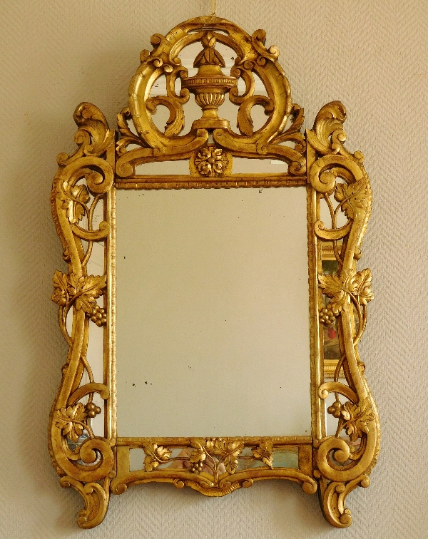 Miroir en bois doré, travail provencal d'époque Louis XV - Transition 96cm x 60cm