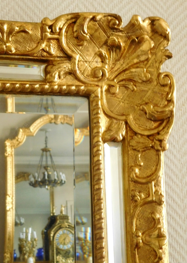 Miroir à pare-closes en bois doré d'époque Louis XIV, glace au mercure