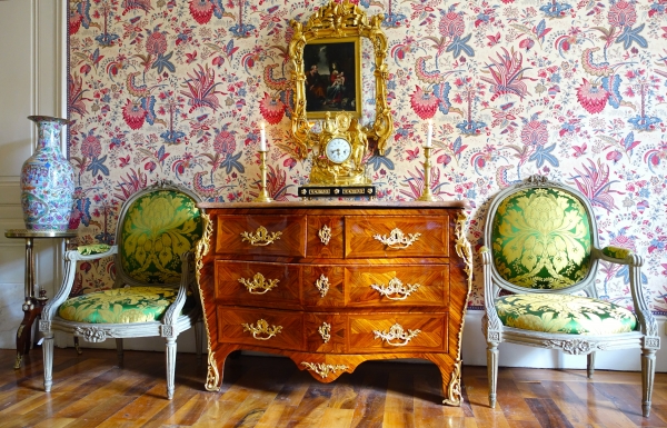 Miroir en bois doré, glace au mercure, travail Provencal d'époque Louis XV - Transition
