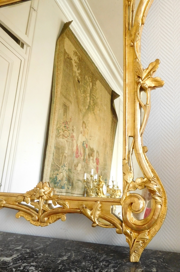 Grand miroir en bois doré, glace au mercure, travail provençal d'époque Louis XV - 138cm