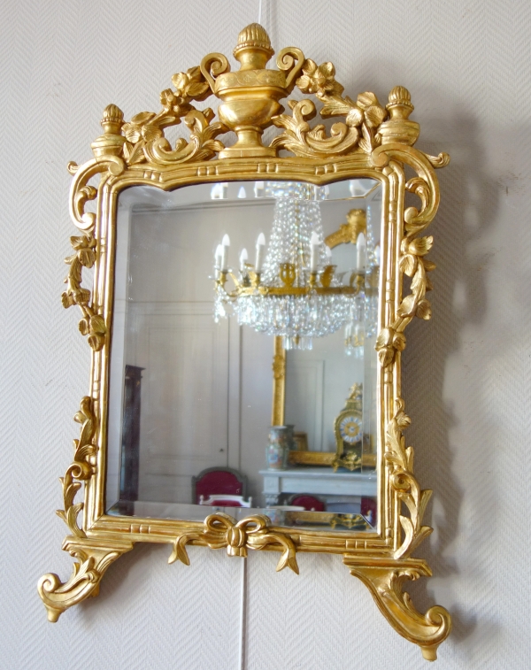 Miroir en bois doré, travail provencal d'époque Louis XV - Transition - 96cm x 60cm