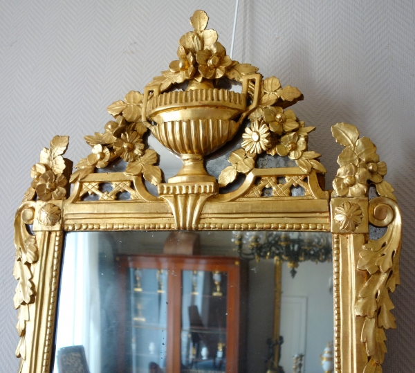 Large Louis XVI gilt wood mirror, mercury glass - France, 18th century circa 1780 