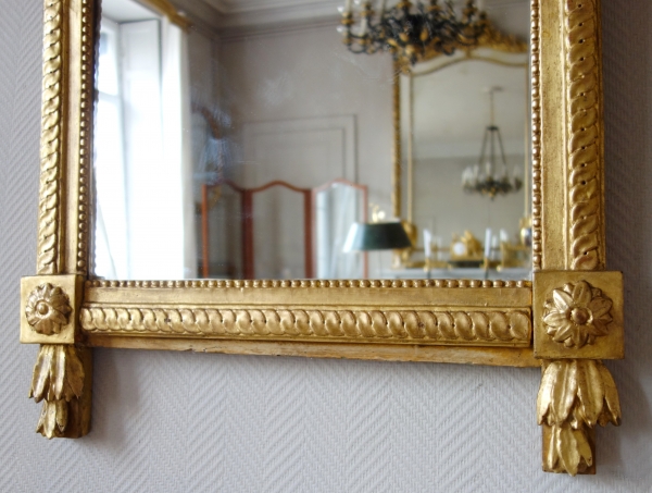 Tall Louis XVI gilt wood mirror - France, late 18th century circa 1780 - 122cm x 70cm