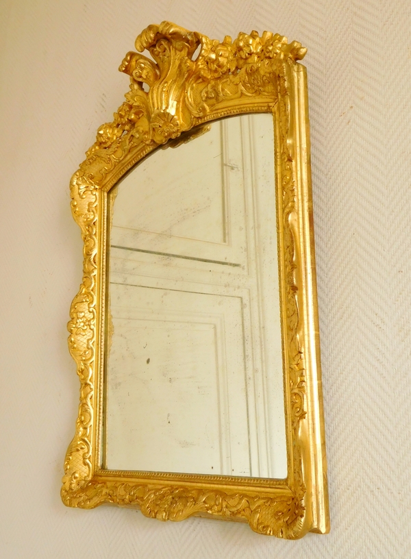 Miroir en bois doré d'époque Louis XIV - Régence - dorure à la feuille d'or - 75cm x 57cm