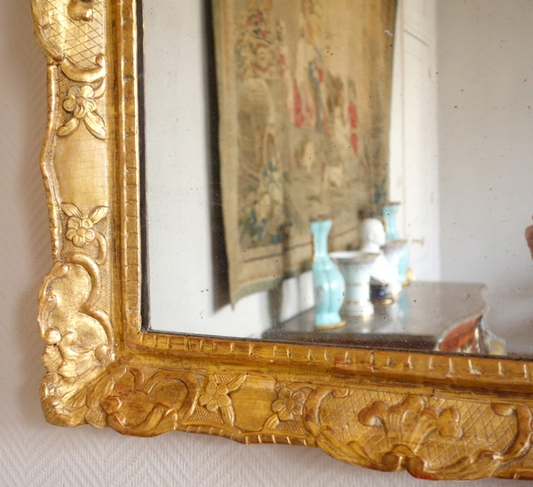 Louis XIV / Regency mirror, gilt wood frame, early 18th century - 95cm x 63.5cm