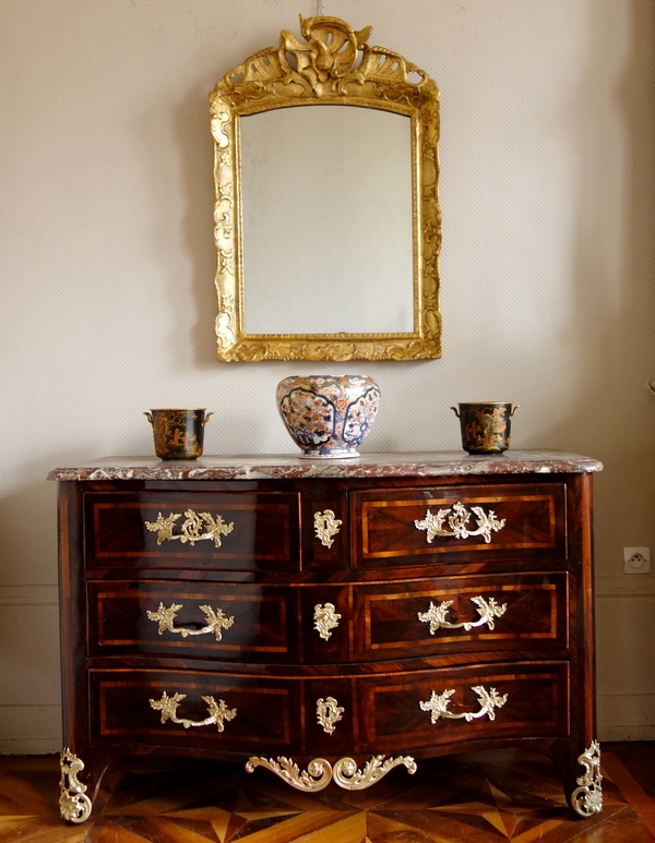 Miroir en bois doré d'époque Régence, glace au mercure - 95cm x 63,5cm