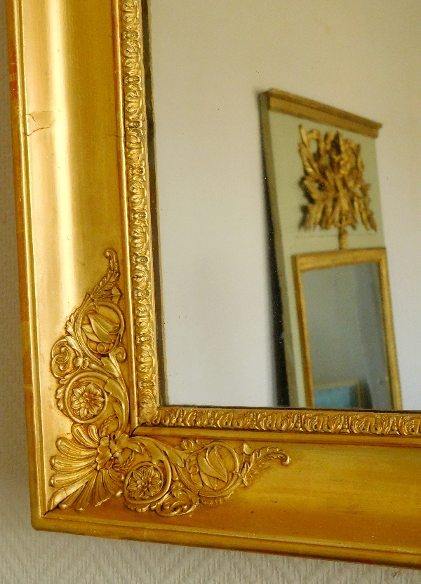 Miroir d'époque Empire Restauration en bois doré, glace au mercure - 67,5cm x 85,5cm