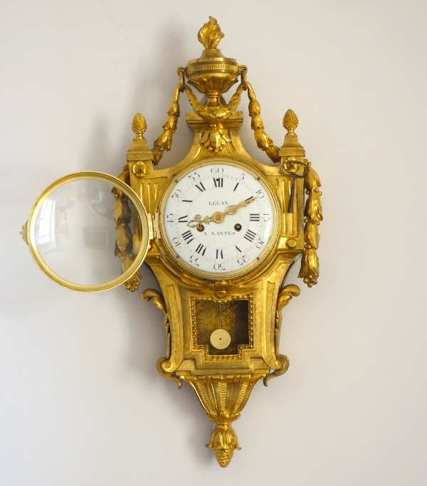 Osmond : cartel en bronze ciselé et doré d'époque Louis XVI - signé
