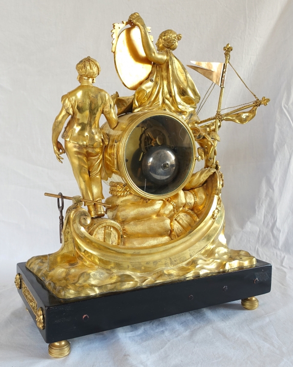 Pendule de l'allégorie du commerce maritime en bronze doré - époque Louis XVI vers 1775