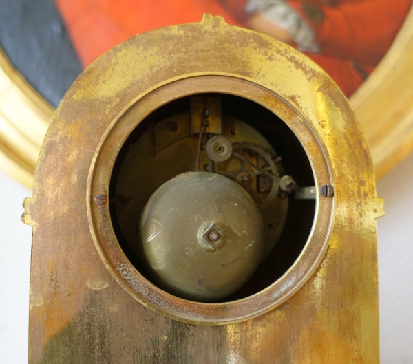 Pendule borne en bronze ciselé et doré d'époque Empire Restauration, le Printemps - 35,5cm
