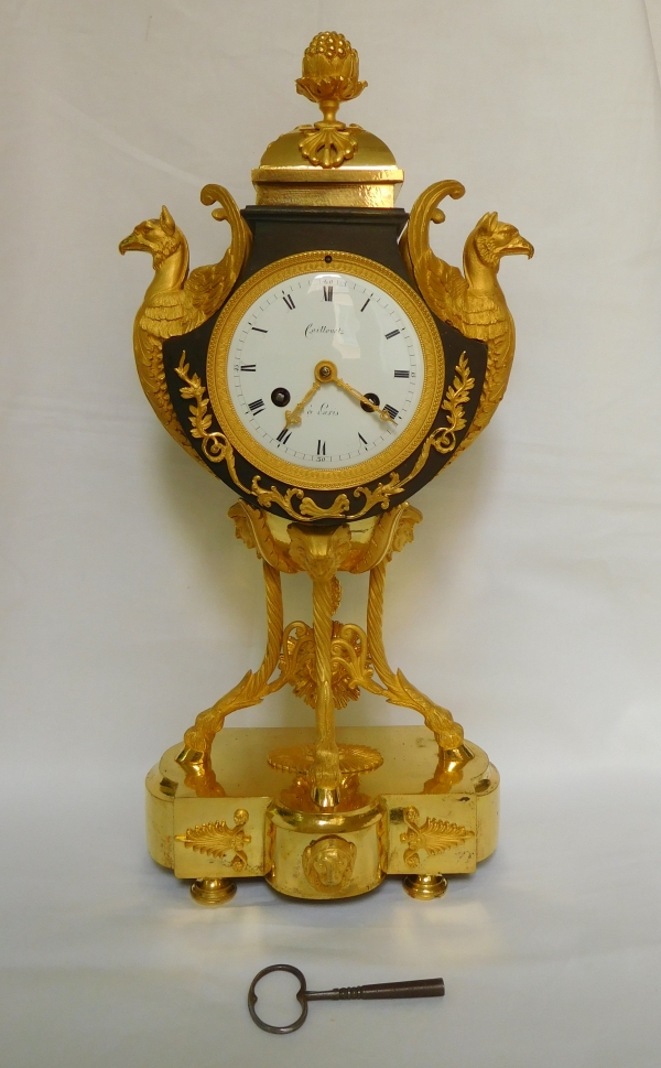 Directoire ormolu and patinated bronze clock - late 18th century