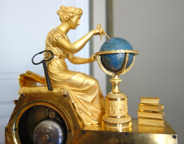 Claude Galle & Piolaine - pendule L'étude de l'Astronomie, bronze doré au mercure - époque Empire