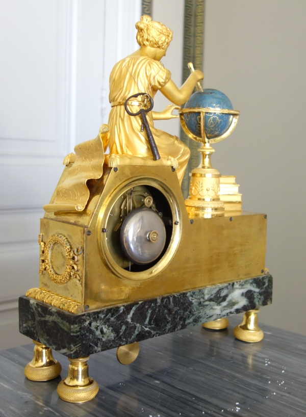 Claude Galle & Piolaine - pendule L'étude de l'Astronomie, bronze doré au mercure - époque Empire