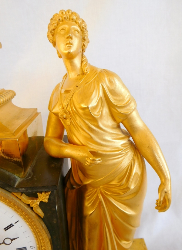 Ravrio : Empire patinated bronze and ormolu clock, mercury gilt, early 19th century - signed