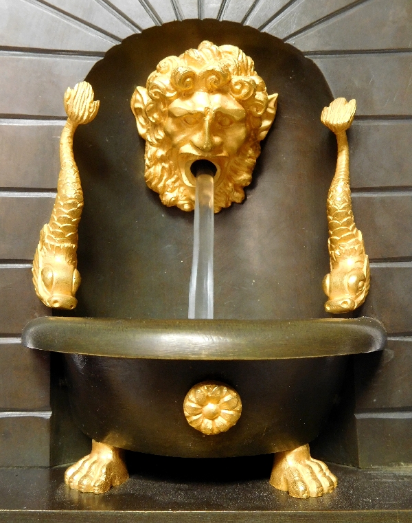 Pendule fontaine mécanique en bronze patiné et doré au mercure d'époque Restauration