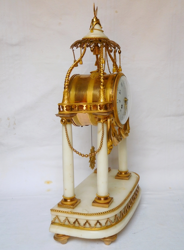 Pendule à la Turque d'époque Transition Louis XV - Louis XVI - Furet, horloger du Roi - marbre et bronze doré