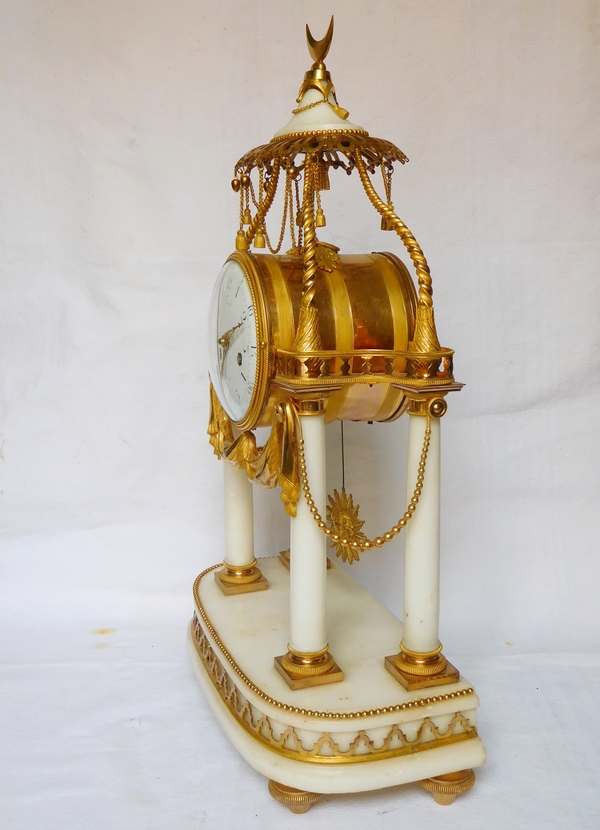 Pendule à la Turque d'époque Transition Louis XV - Louis XVI - Furet, horloger du Roi - marbre et bronze doré