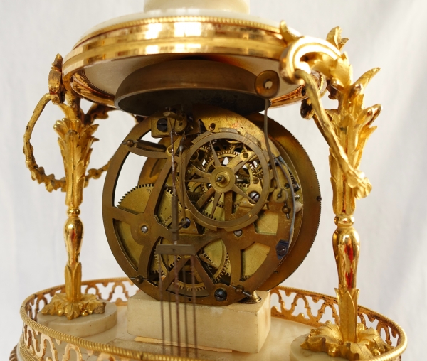 Louis XVI mantel clock and its dome - late 18th century