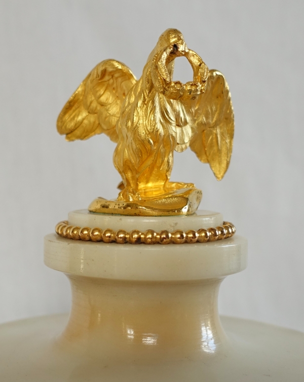 Louis XVI mantel clock and its dome - late 18th century