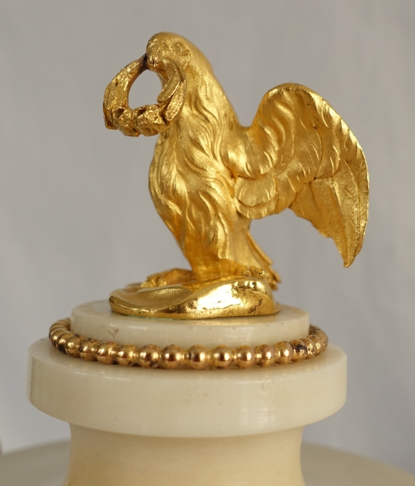 Louis XVI mantel clock and its dome - late 18th century