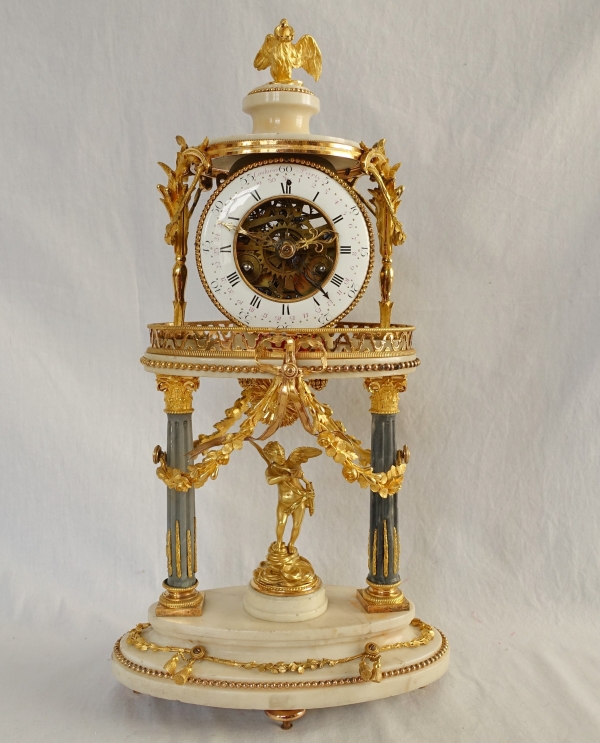 Louis XVI mantel clock and its dome - late 18th century