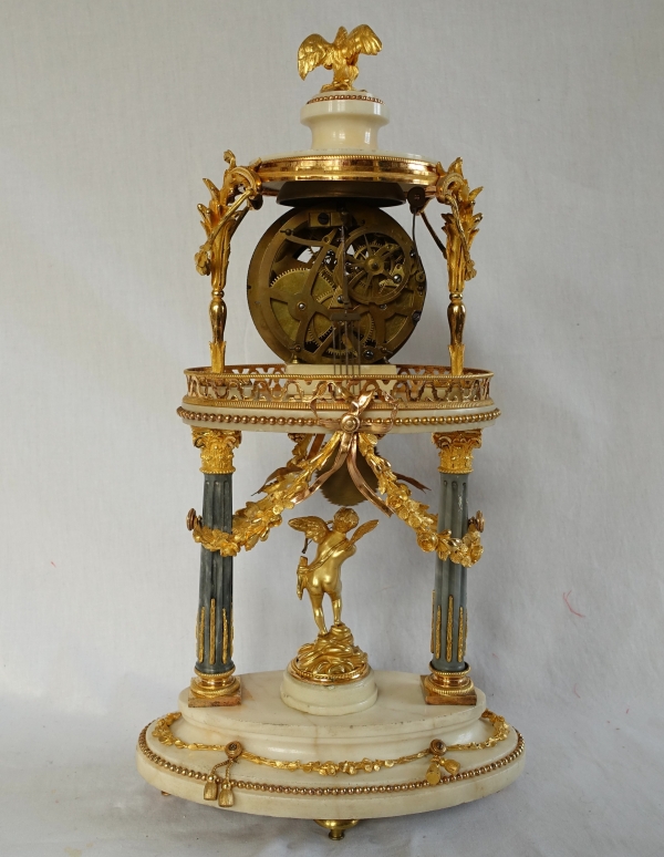 Louis XVI mantel clock and its dome - late 18th century