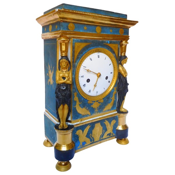 Porcelain clock attibuted to Dagoty, Consulate period circa 1800-1805