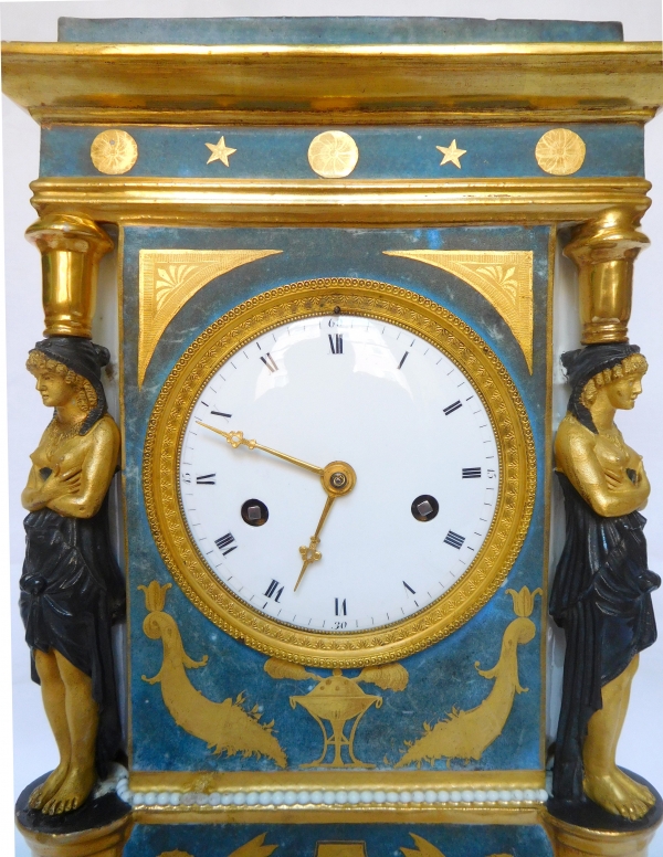 Porcelain clock attibuted to Dagoty, Consulate period circa 1800-1805