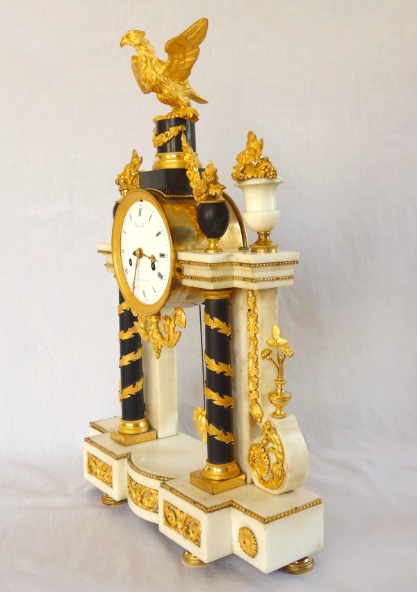 Pendule portique d'époque Louis XVI en bronze doré au mercure et marbre - 52cm