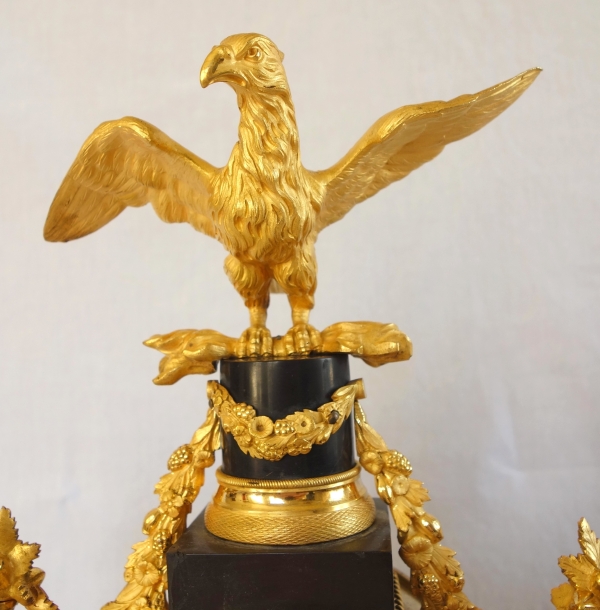 Pendule portique d'époque Louis XVI en bronze doré au mercure et marbre - 52cm