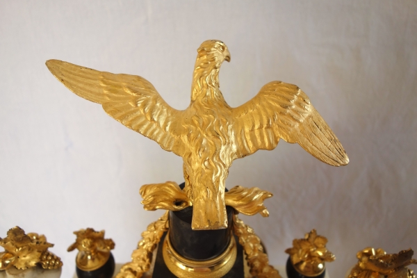 Pendule portique d'époque Louis XVI en bronze doré au mercure et marbre - 52cm
