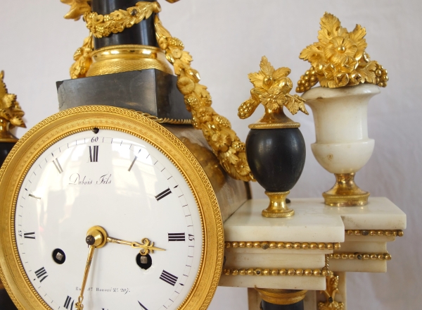 Pendule portique d'époque Louis XVI en bronze doré au mercure et marbre - 52cm