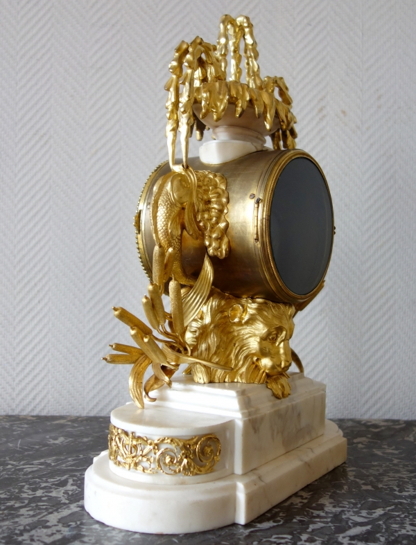 Ormolu and white marble fountain-shaped clock, 18th century