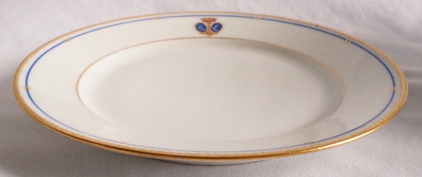 Service de 18 assiettes en porcelaine de Paris dorée, couronne de Baron, époque XIXe siècle