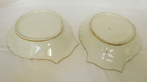 Pair of Paris porcelain shell-shaped service dishes enhanced with fine gold, early 19th century