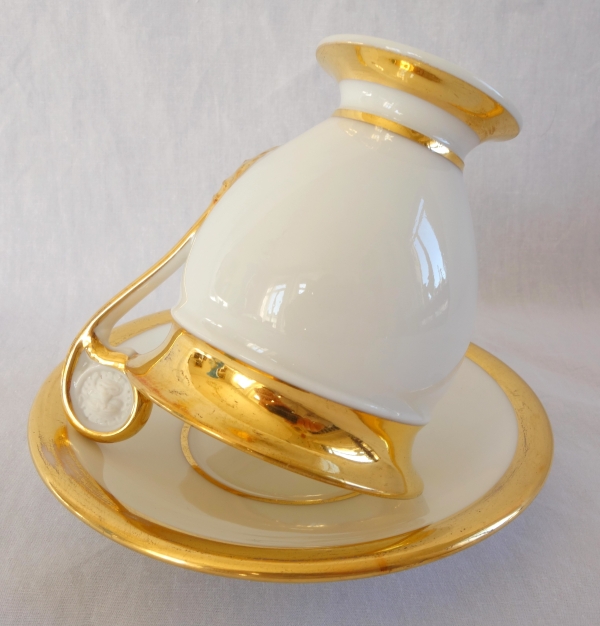 Service tête à tête de 2 tasses Empire à têtes de lion, porcelaine de Paris dorée à l'or fin