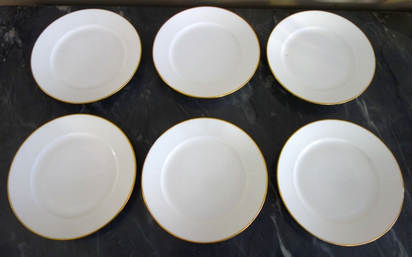 Nast : 12 assiettes de table & 12 à dessert - porcelaine à filet or - époque Empire - signées