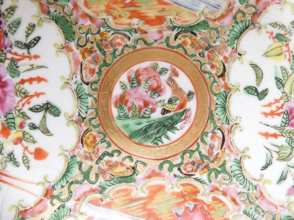 Set of 3 Canton porcelain dessert plates, palace scenes