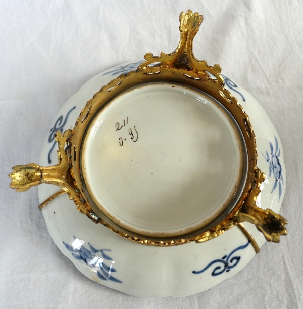 Set of 4 Imari porcelain serving plates, Japan, 19th century