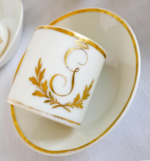 Suite de 4 tasses à café litron à monogrammes d'époque Directoire vers 1800