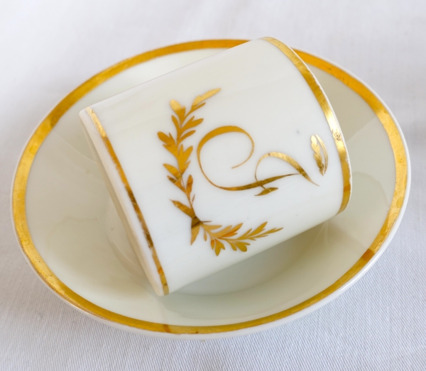 Suite de 4 tasses à café litron à monogrammes d'époque Directoire vers 1800