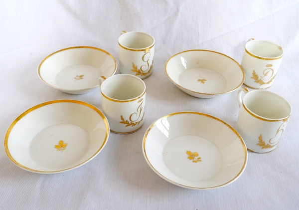 Suite de 4 tasses à café litron à monogrammes d'époque Directoire vers 1800