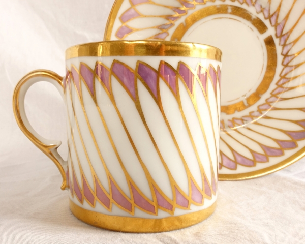 Dagoty : série de 4 tasses à café de forme litron en porcelaine de Paris, époque Empire