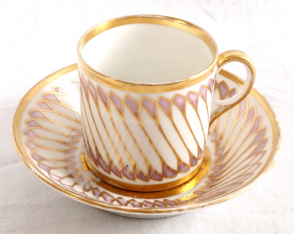 Dagoty : série de 4 tasses à café de forme litron en porcelaine de Paris, époque Empire