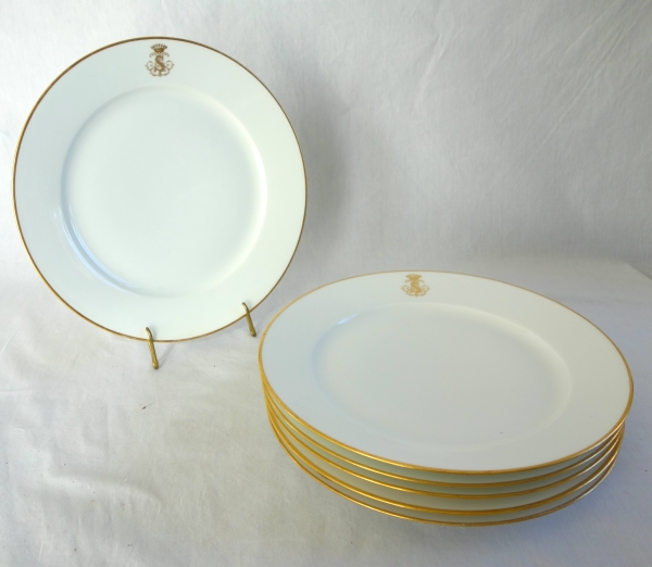 6 assiettes de table en porcelaine de Sèvres à couronne de Comte - signées, datées 1868