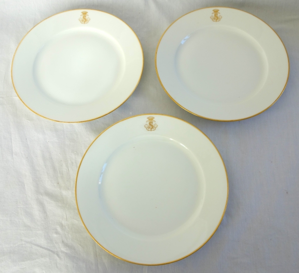 6 assiettes de table en porcelaine de Sèvres à couronne de Comte - signées, datées 1868