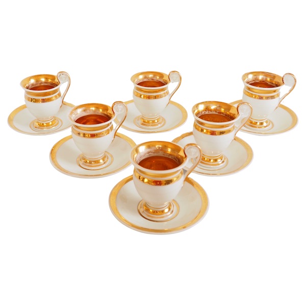 Empire Paris porcelain coffee set enhanced with fine gold : 6 coffee cups, early 19th century